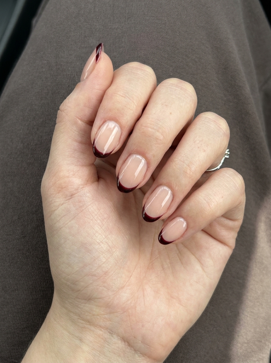 Vampire French Nails als Vampire Nägel Inspiration 2026
